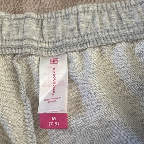 Shorts - Picture 3 of 6